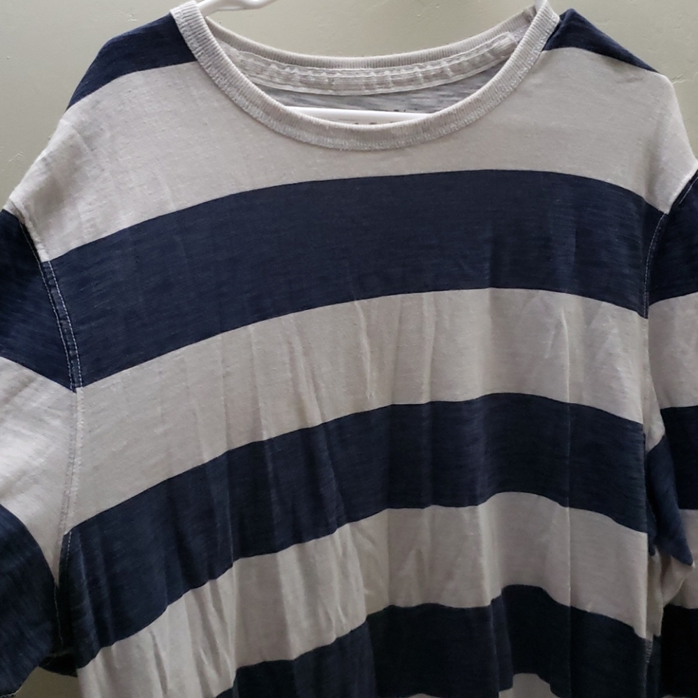 Mens American eagle shirt